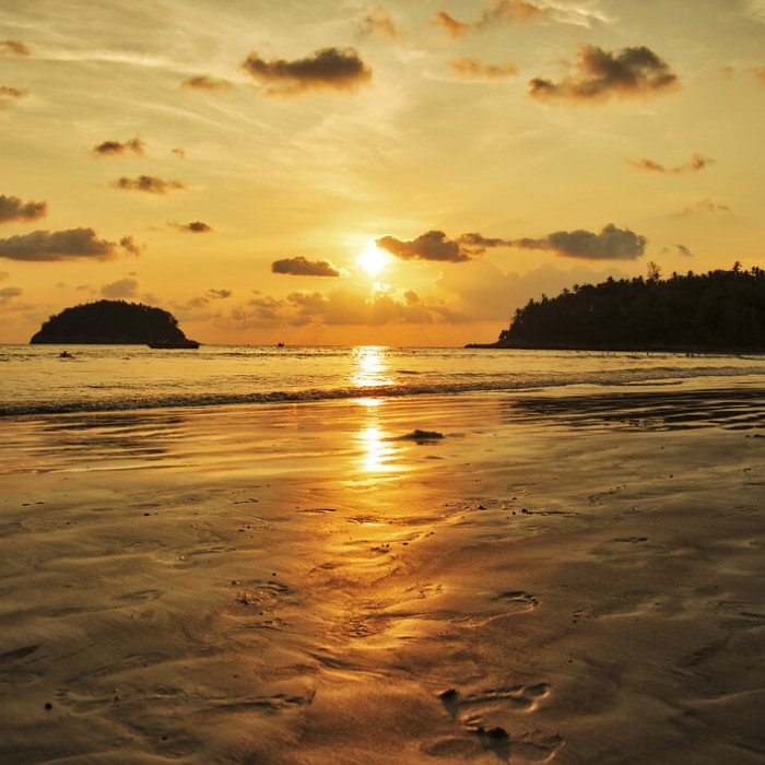Coucher de soleil à Kata Beach