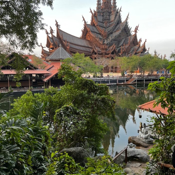 Sanctuaire de la Vérité à Pattaya