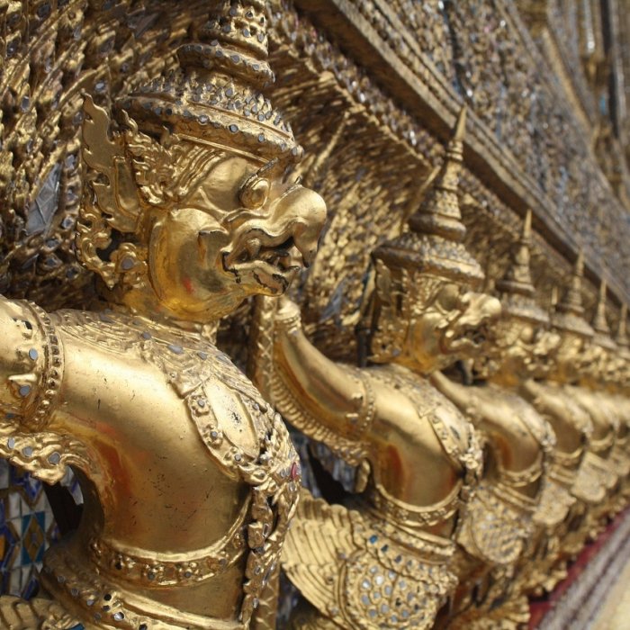 statues grand palais Bangkok